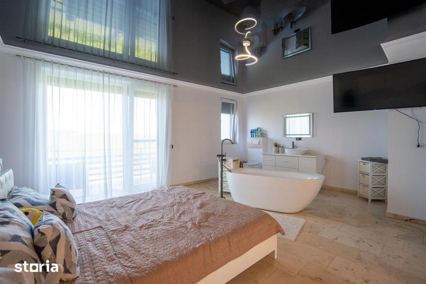 Casă cu 4 camere cu Teren 340 Mp în Paleu