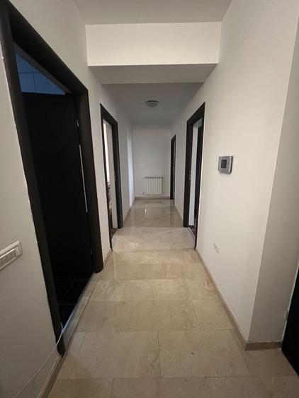 Casă cu 4 camere cu Teren 200 Mp în Universitate
