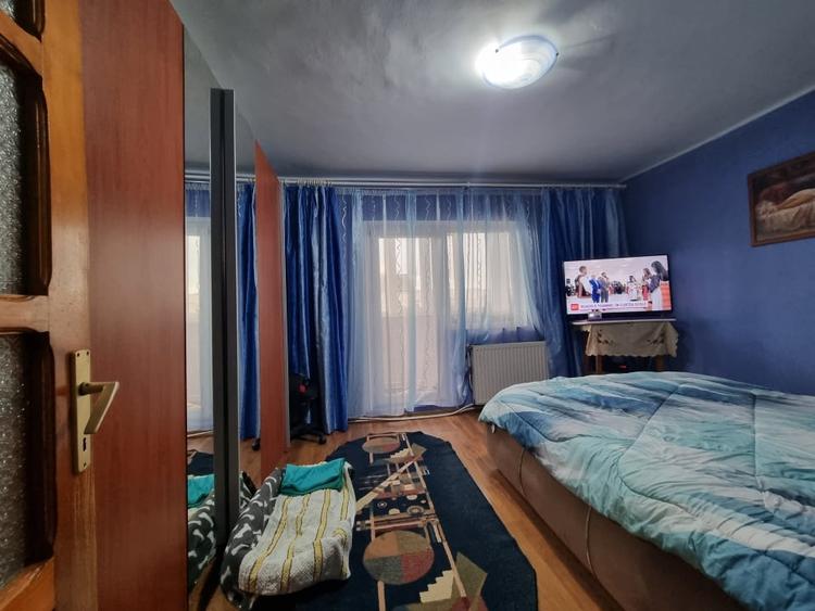 Apartament cu 3 camere decomandat, mobilat în Banca Națională