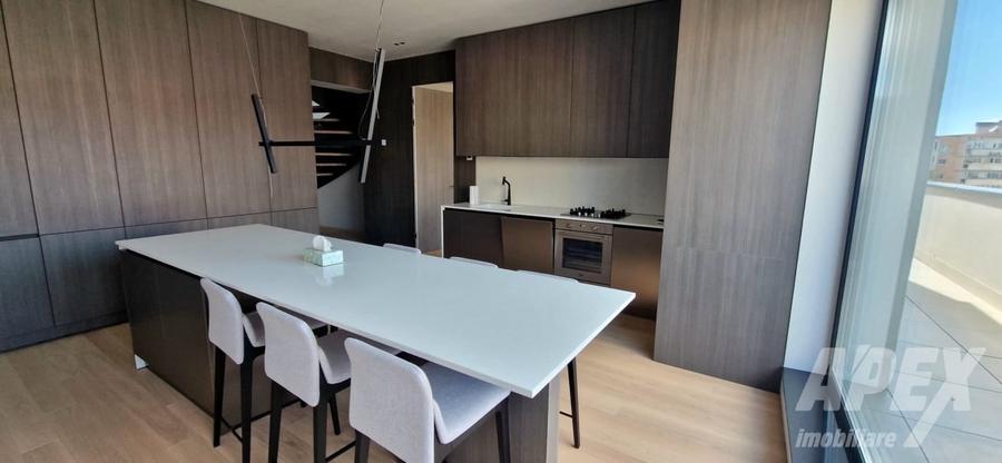 Apartament cu 6 camere decomandat, mobilat în 13 Septembrie
