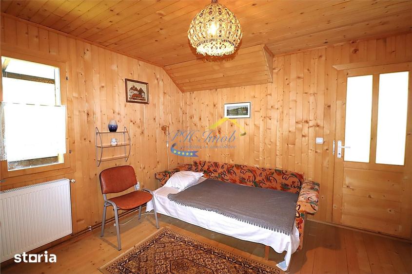 Casă cu 4 camere cu Teren 429 Mp în Central