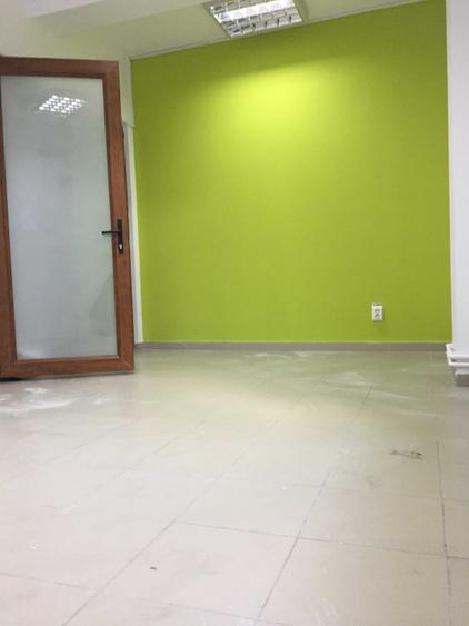 Spațiu comercial, de 12 mp, în Micro 6