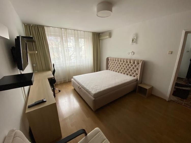 Apartament cu 2 camere decomandat în Drumul Taberei