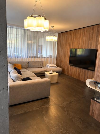 Duplex cu 4 camere cu Piscina în Corbeanca