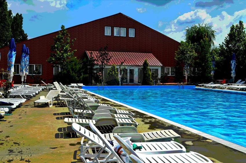 Hotel/Pensiune, de 5,200 mp, în Mânăstirea