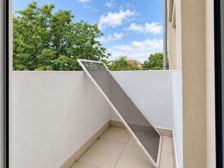Apartament cu 3 camere decomandat, mobilat în Lipovei