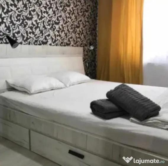 Apartament cu 3 camere decomandat, mobilat în Tractorul