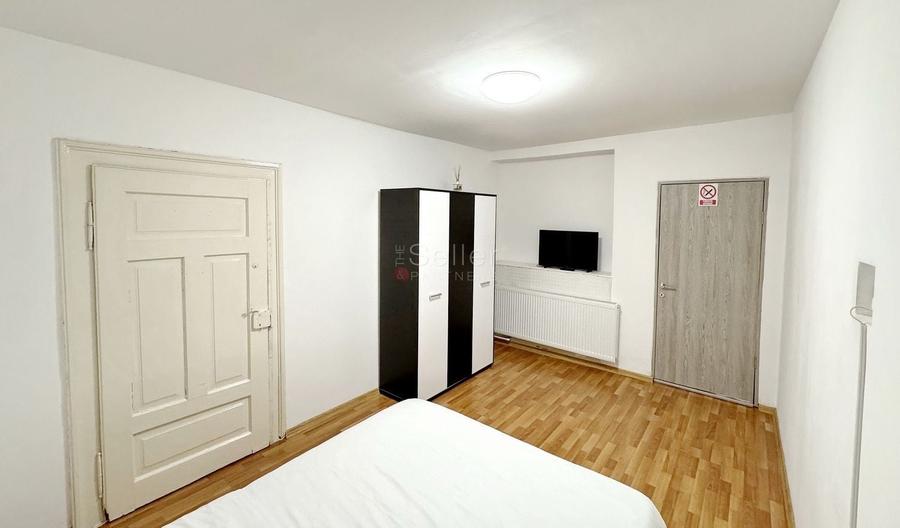Apartament cu 3 camere decomandat, mobilat în Brașovul Vechi