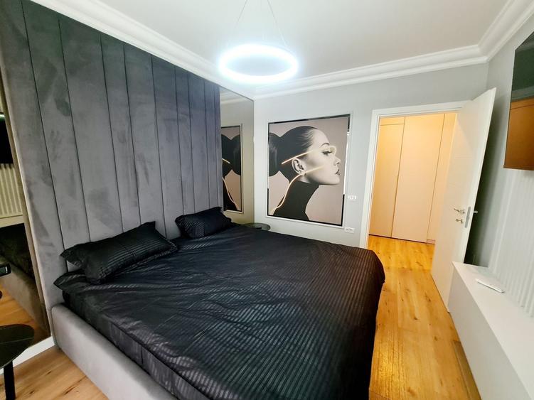 Apartament cu 3 camere decomandat în Exterior Vest
