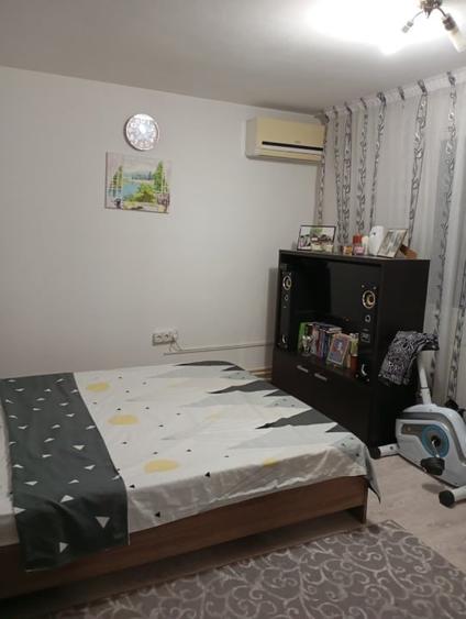 Apartament cu 3 camere semidecomandat, mobilat în Rovine
