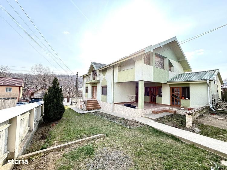 Casă cu 4 camere cu Teren 700 Mp în Sascut