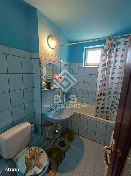Apartament cu 3 camere decomandat, mobilat în Sud