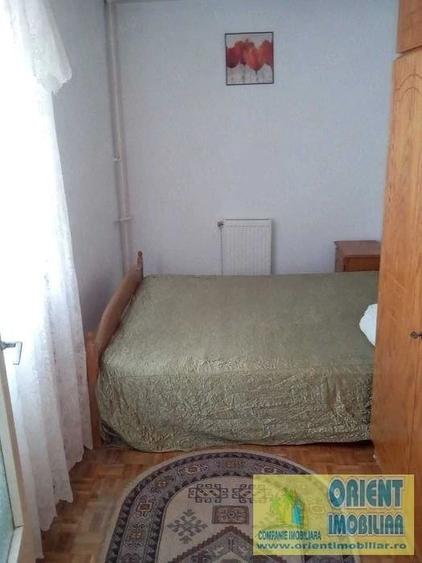 Apartament cu 4 camere semidecomandat în Inel II