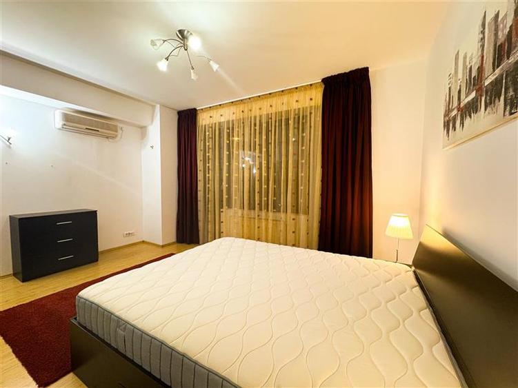 Apartament cu 4 camere semidecomandat în Floreasca