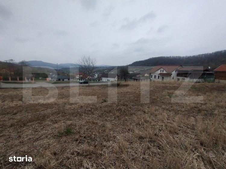 Teren intravilan, 2 fronturi+utilitati la front, 9,63 ari, zona Valea - 3