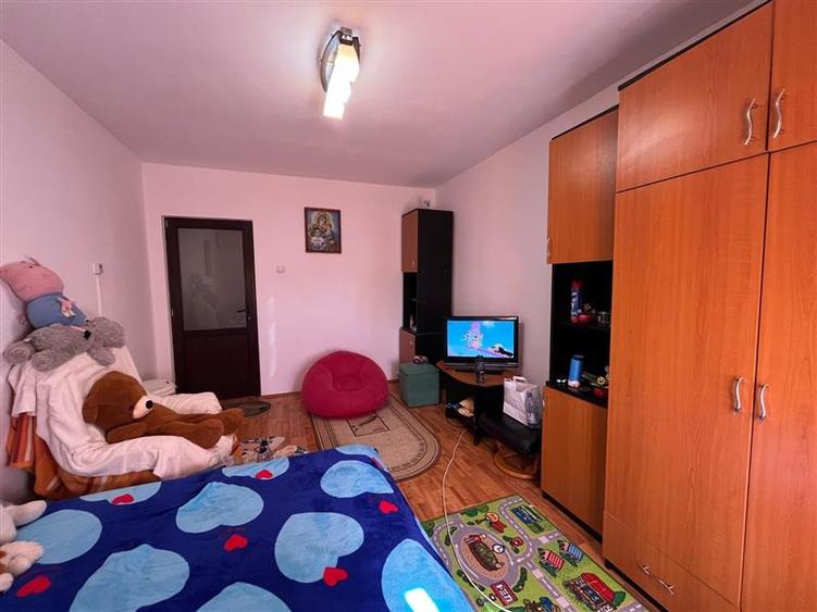 Lugoj, Ap. 1 Cam., 41 Mp.,  Et. 3, Strada Cernei, Langa Liceul Aurel Vlaicu - 9