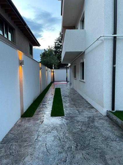 Apartament cu 3 camere semidecomandat în Giulești