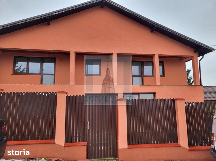 Casă cu 7 camere cu Teren 550 Mp în Bunloc