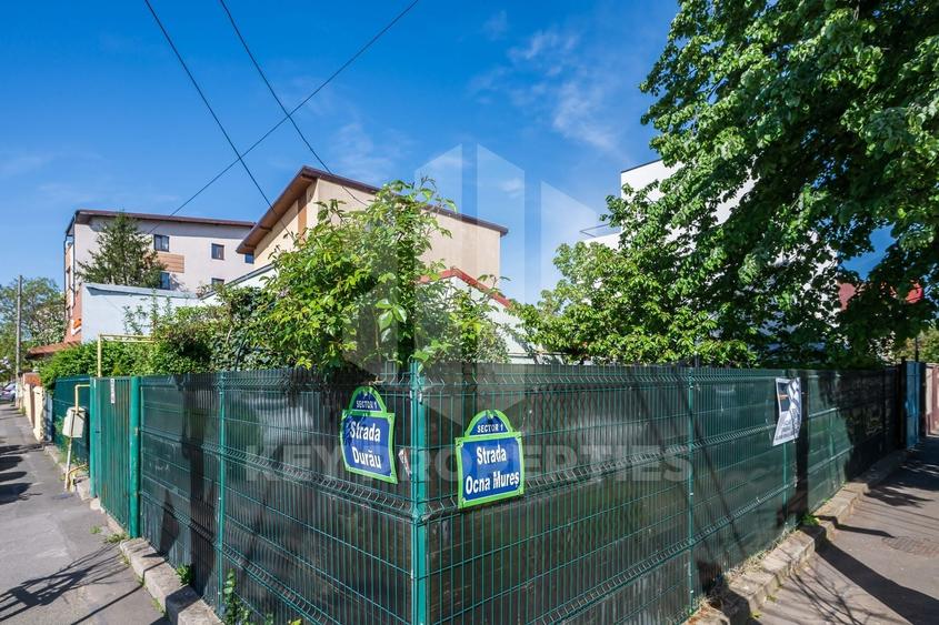 Casa parter,  situata pe colt, teren 300 mp, acces dublu - 21