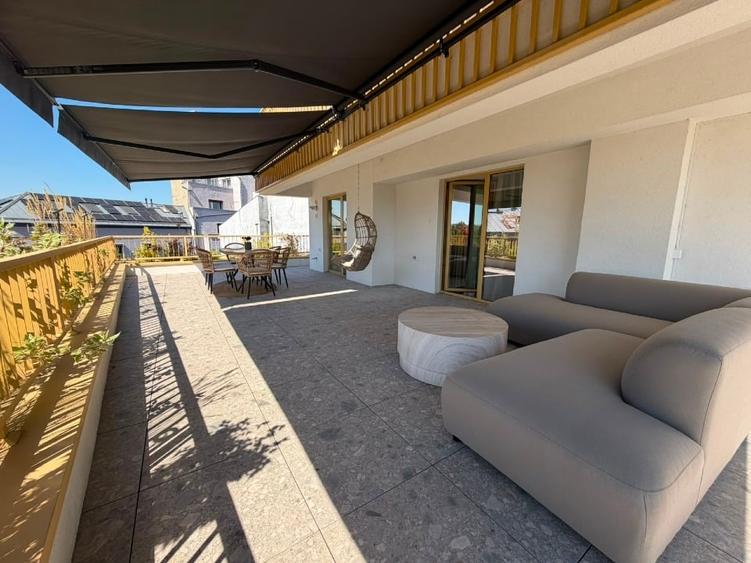 Apartament cu 3 camere decomandat, mobilat în Unirii