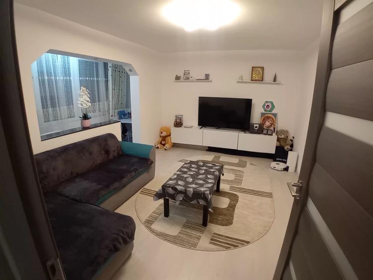 Apartament cu 4 camere decomandat, mobilat în Șagului