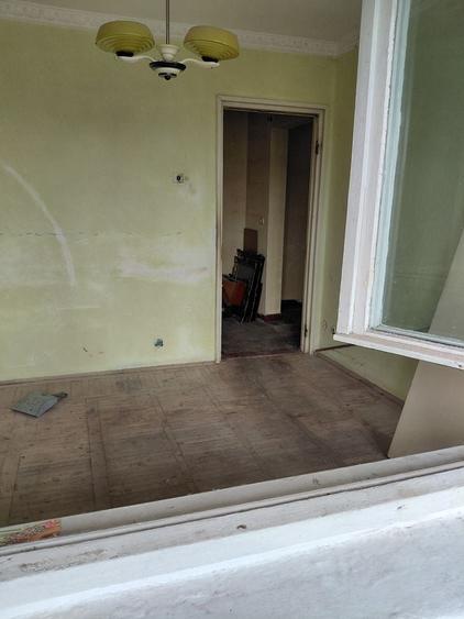 Apartament cu 3 camere decomandat în Micro 16