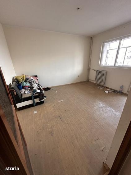 Apartament cu 2 camere decomandat în Micro 20