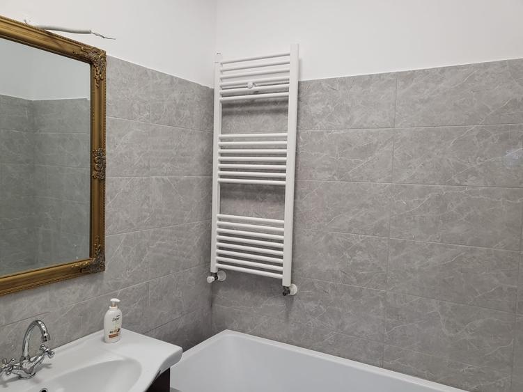 Casă individuală cu 3 camere cu Teren 450 Mp în Central