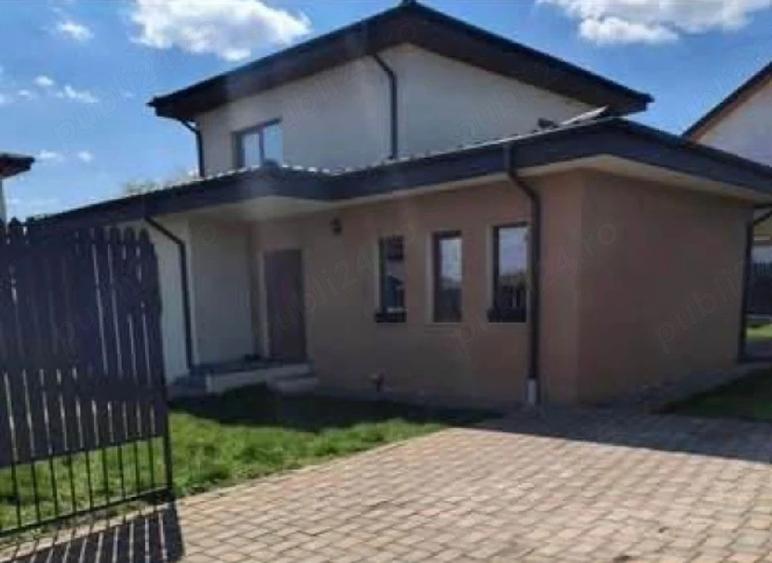 Casă cu Teren 500 Mp în Balciu