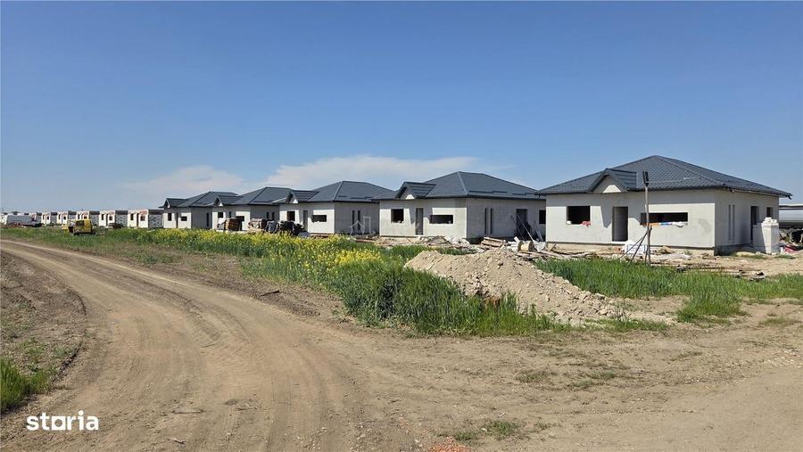 Casă cu 4 camere cu Teren 479 Mp în Țegheș