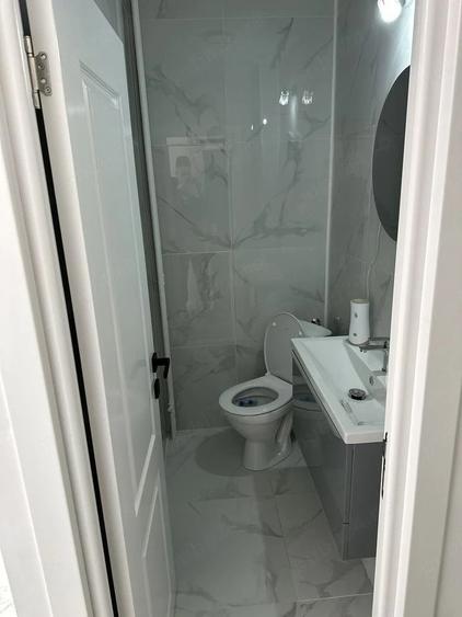 Apartament cu 3 camere decomandat în Tineretului