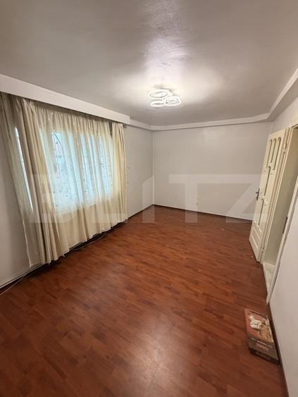 Casă individuală cu 7 camere cu Canalizare în Exterior Vest