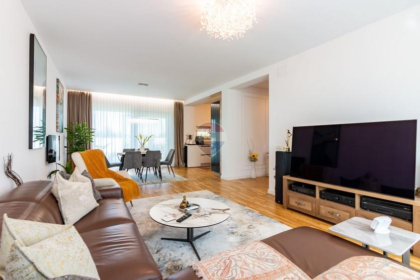 Casă individuală cu 5 camere cu Teren 452 Mp în Corbeanca