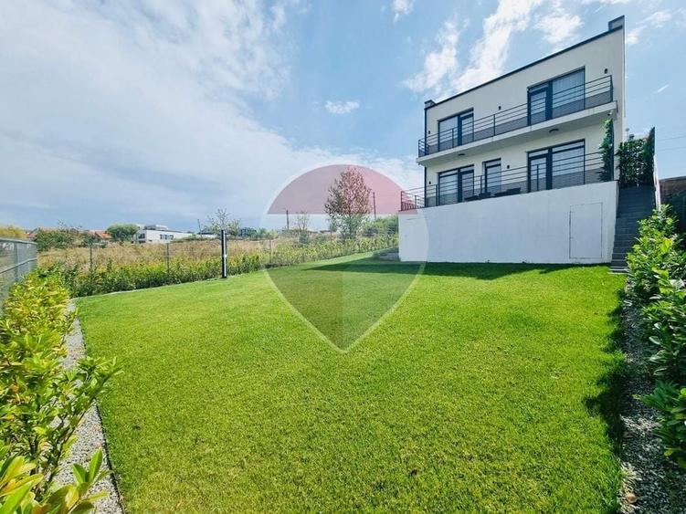 Casă individuală cu 5 camere cu Teren 496 Mp în Dealuri Oradea