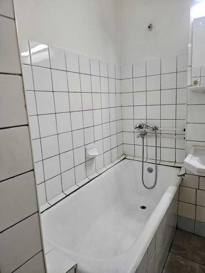 Garsonieră decomandată în Prundu