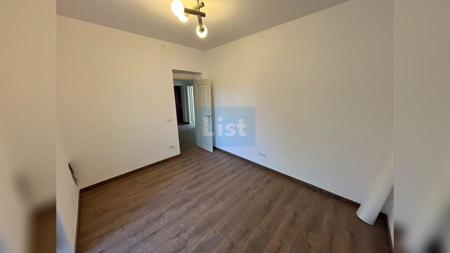 Apartament cu 3 camere decomandat în Semicentral