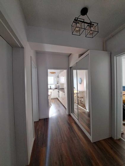 Apartament cu 2 camere decomandat în Tomis Plus
