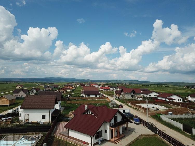 Teren Construcții intravilan de 378 mp, în Sânpetru