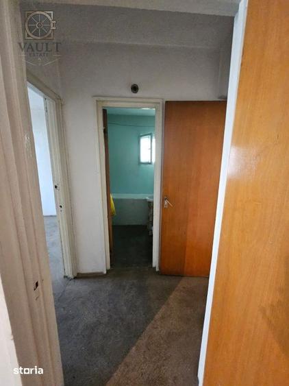 Apartament cu 2 camere semidecomandat în Grivița