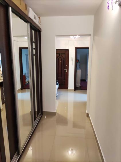 Apartament cu 3 camere decomandat în Herăstrău