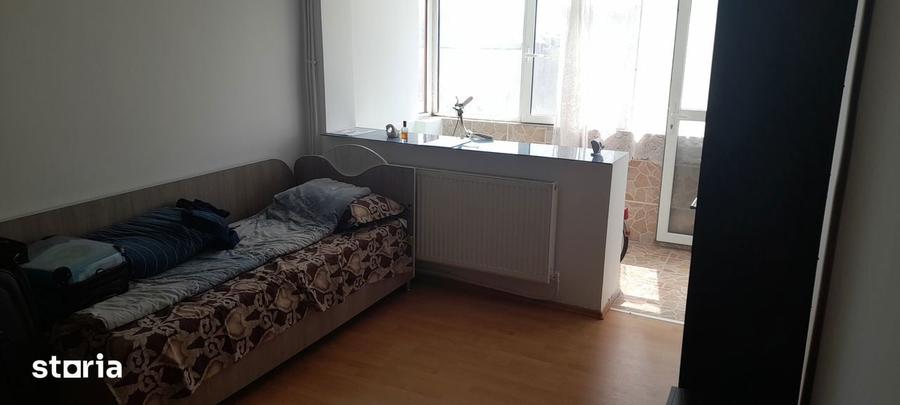 Apartament cu 2 camere semidecomandat în Micro 9