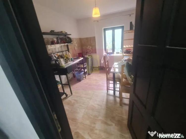 Spațiu comercial, de 711 mp, în Câmpina