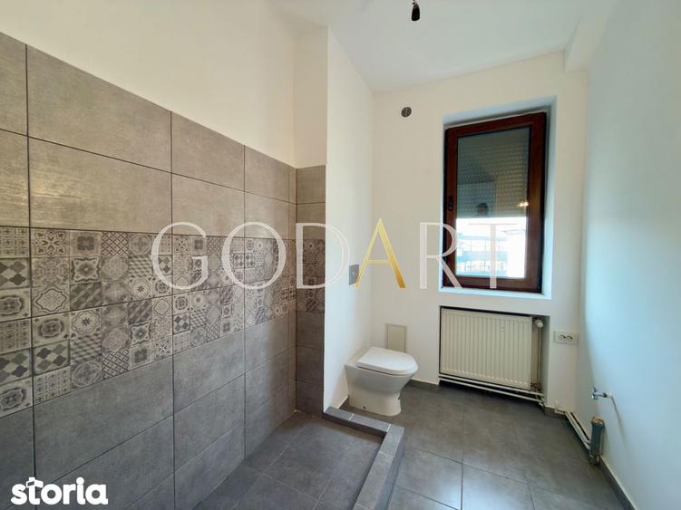 Apartament cu 6 camere în Moșilor