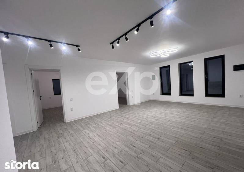 Casă cu 4 camere cu Teren 400 Mp în Războieni
