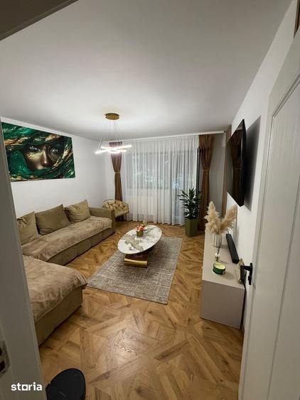 Apartament cu 4 camere în Tineretului