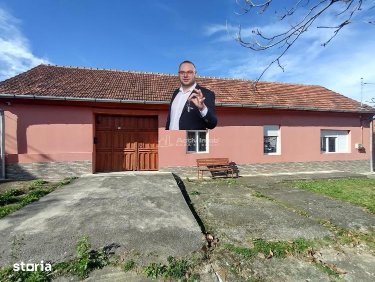 Casă cu 5 camere cu Teren 1800 Mp în Ciuchici