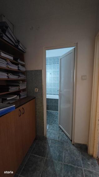 Apartament cu 3 camere în Micro 1