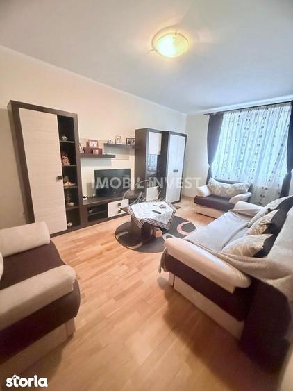 Apartament cu 3 camere în Cetate