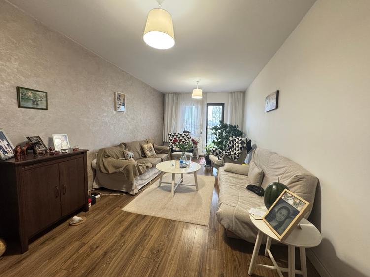 Apartament cu 3 camere decomandat, mobilat în Fundeni