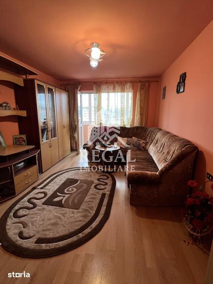 Apartament cu 2 camere decomandat, mobilat în Micro 4